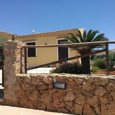 קוסטונאצ'י La Villa Dei Girasoli מראה חיצוני תמונה