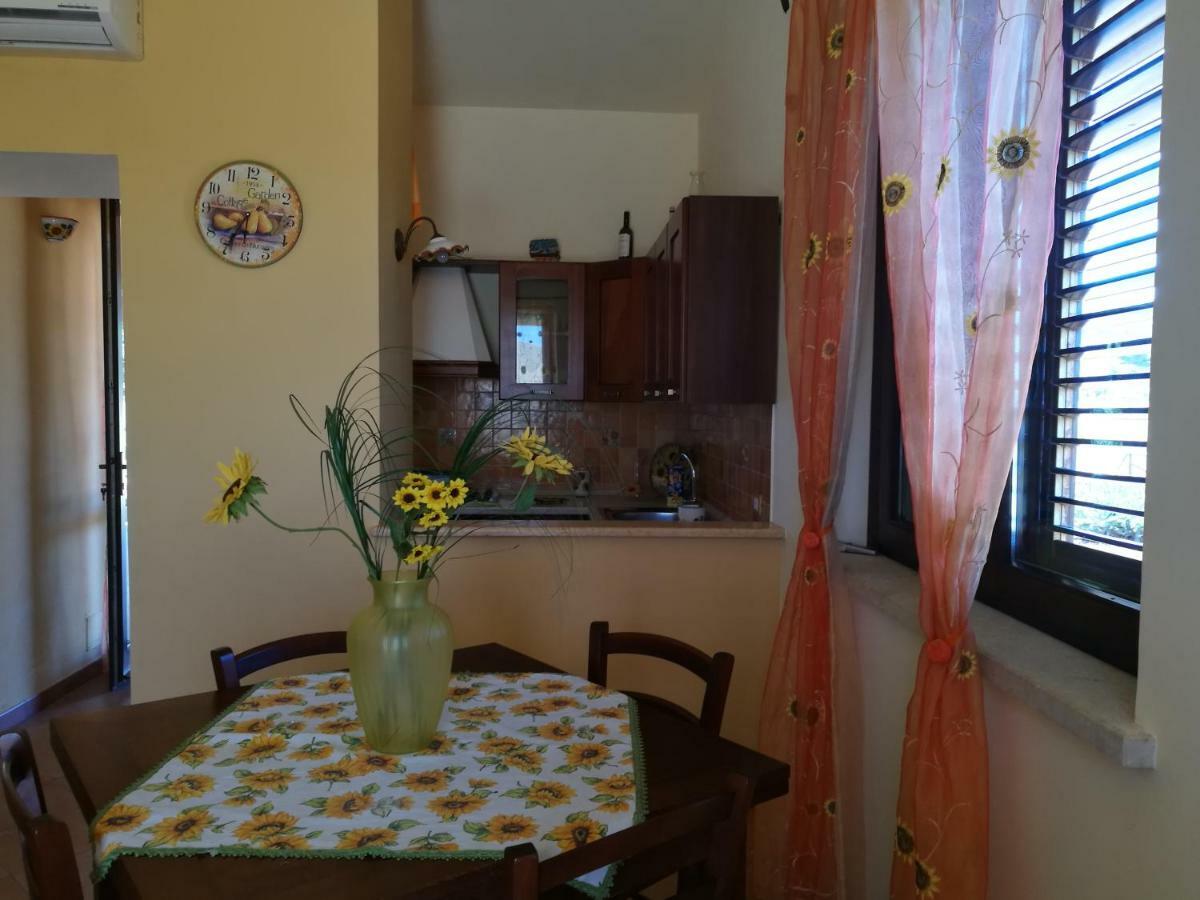 קוסטונאצ'י La Villa Dei Girasoli מראה חיצוני תמונה