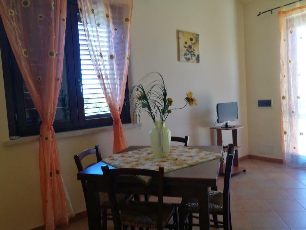 קוסטונאצ'י La Villa Dei Girasoli מראה חיצוני תמונה
