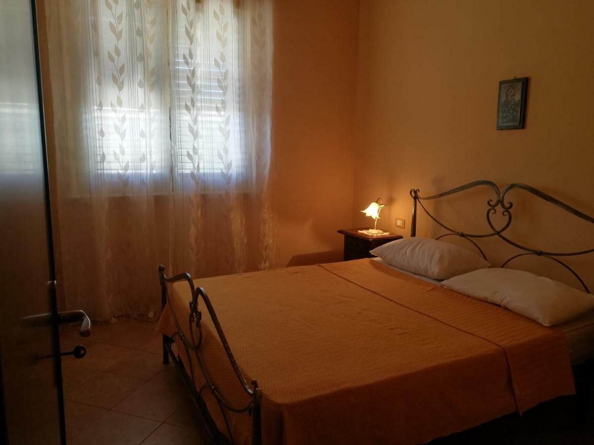 קוסטונאצ'י La Villa Dei Girasoli מראה חיצוני תמונה